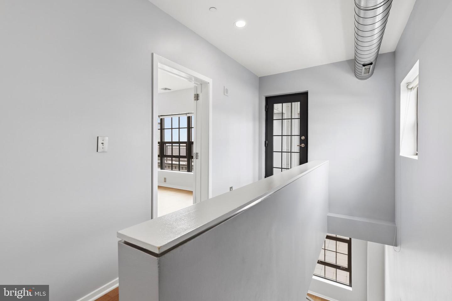 1200 Steuart St #1035 Property Photo 25