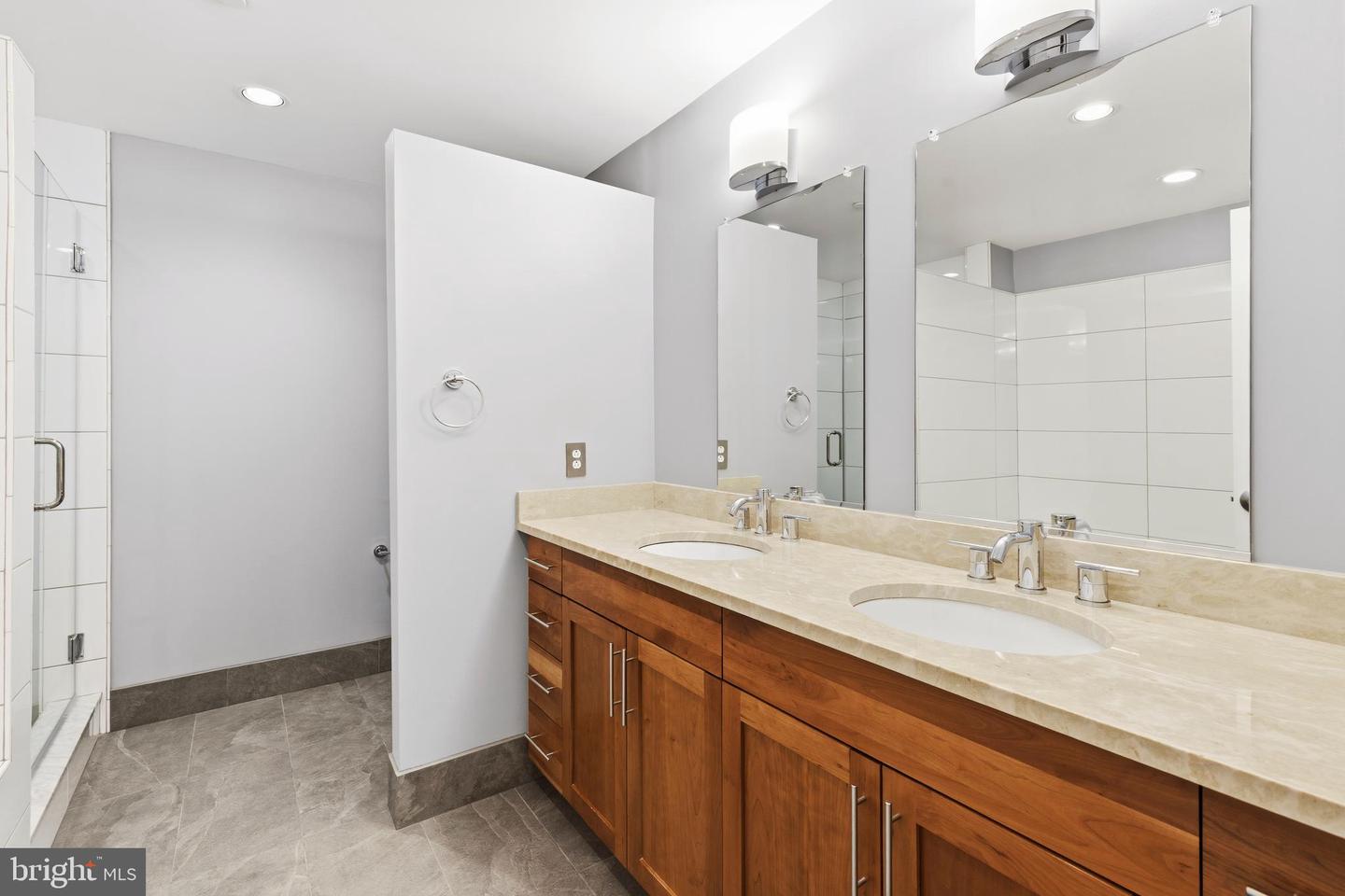 1200 Steuart St #1035 Property Photo 29