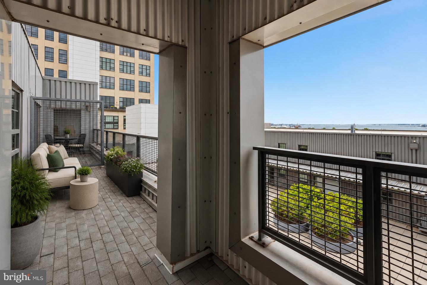 1200 Steuart St #1035 Property Photo 38