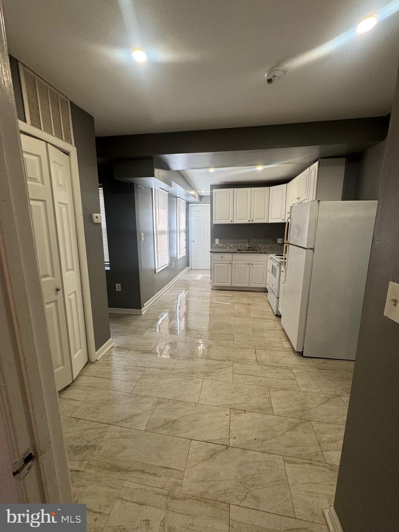 1108 N Bond St #2 Property Photo 4