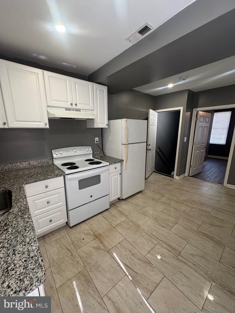 1108 N Bond St #2 Property Photo 6