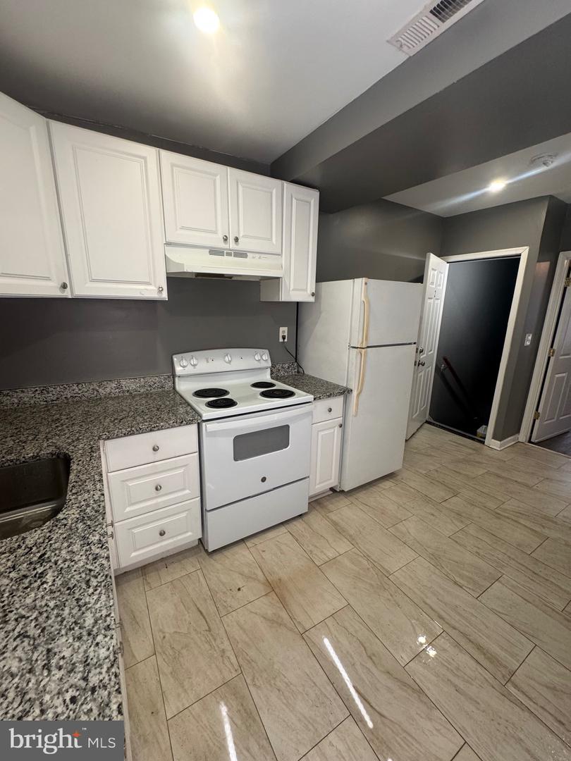 1108 N Bond St #2 Property Photo 17