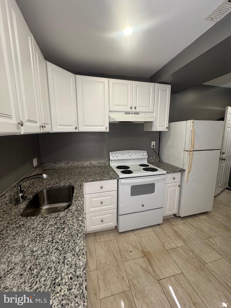 1108 N Bond St #2 Property Photo 19