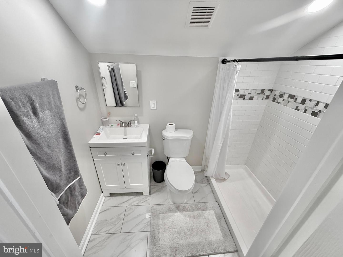 5716 Bland Ave Property Photo 16