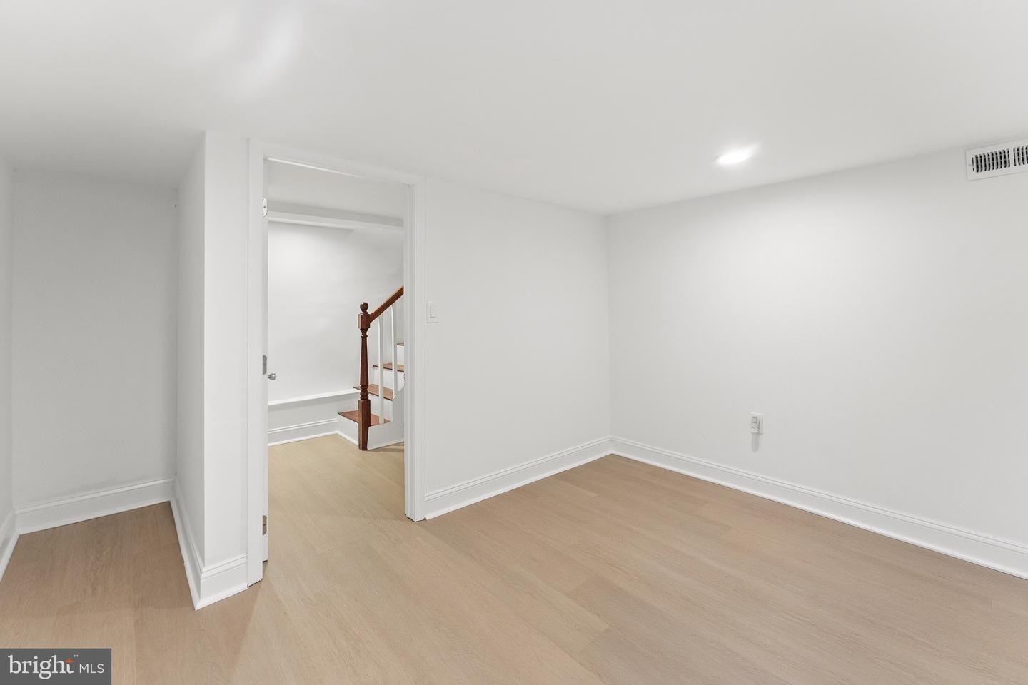 15 S Tremont Rd Property Photo 23