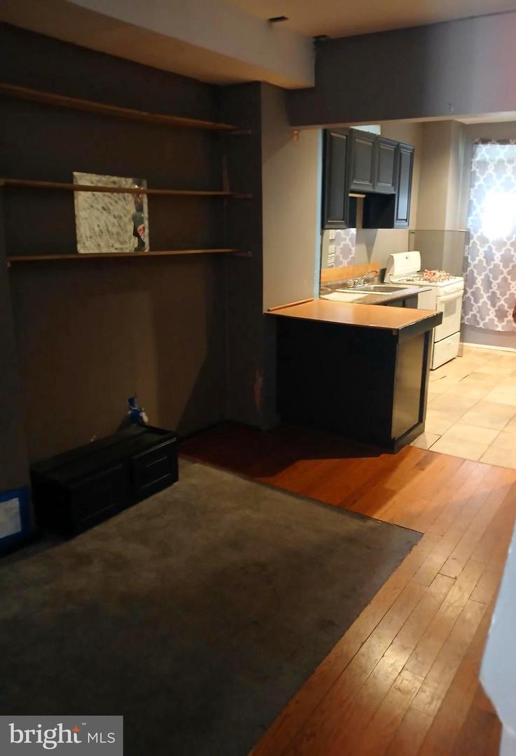 1812 N Chapel St Property Photo 1