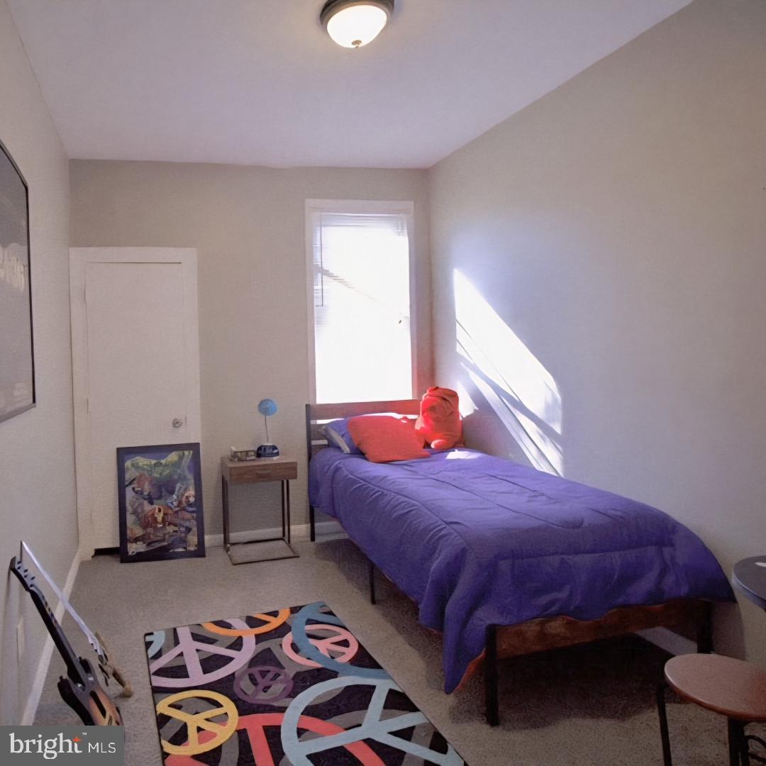 502 Lyndhurst St Property Photo 3