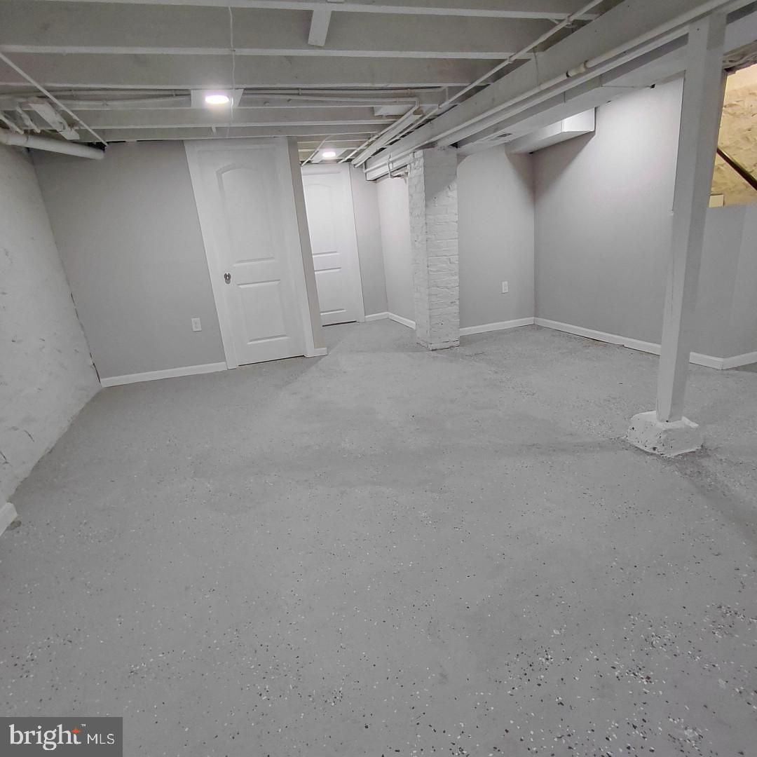 502 Lyndhurst St Property Photo 23