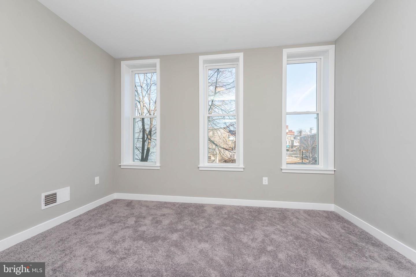 1330 Division St Property Photo 14
