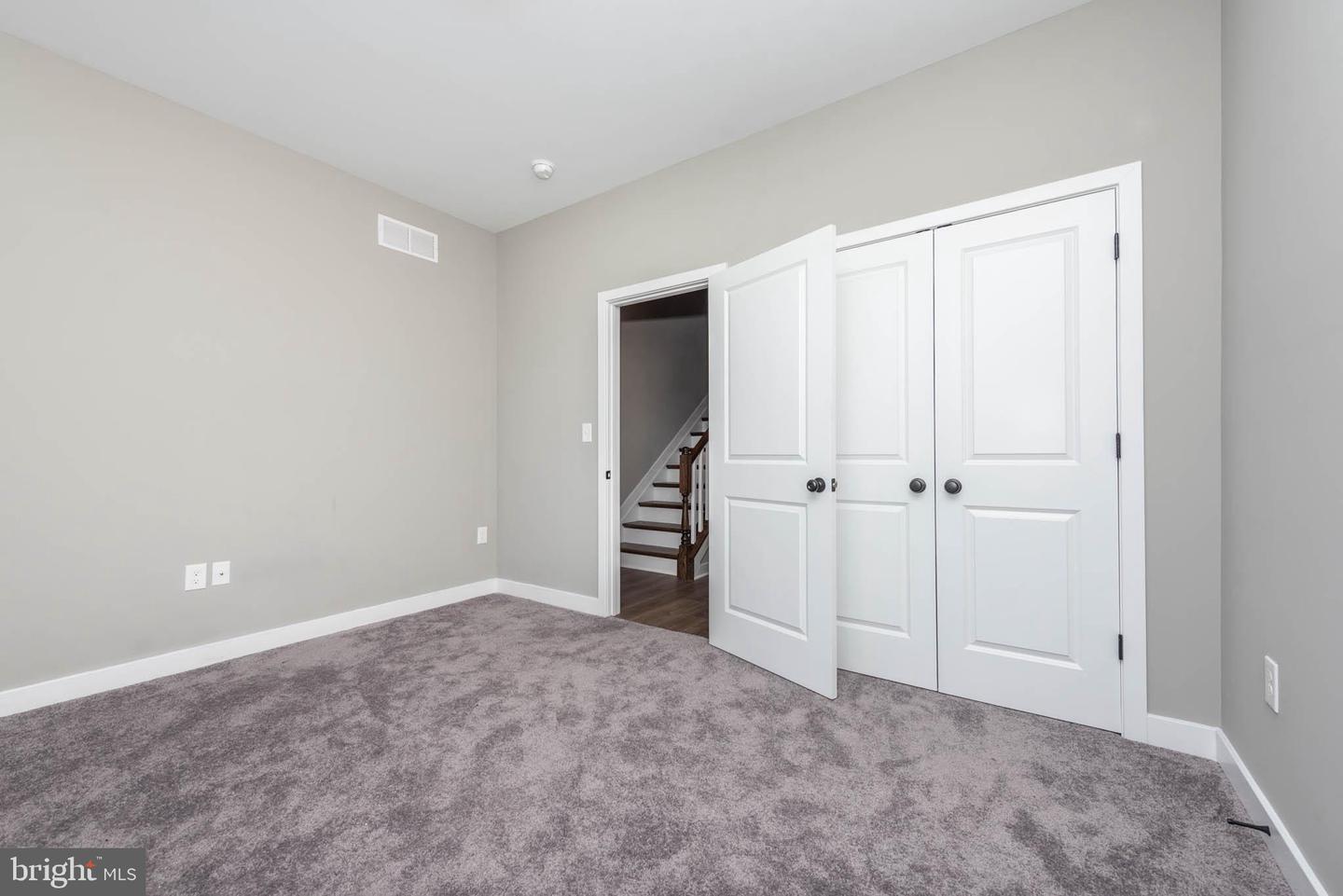 1330 Division St Property Photo 15