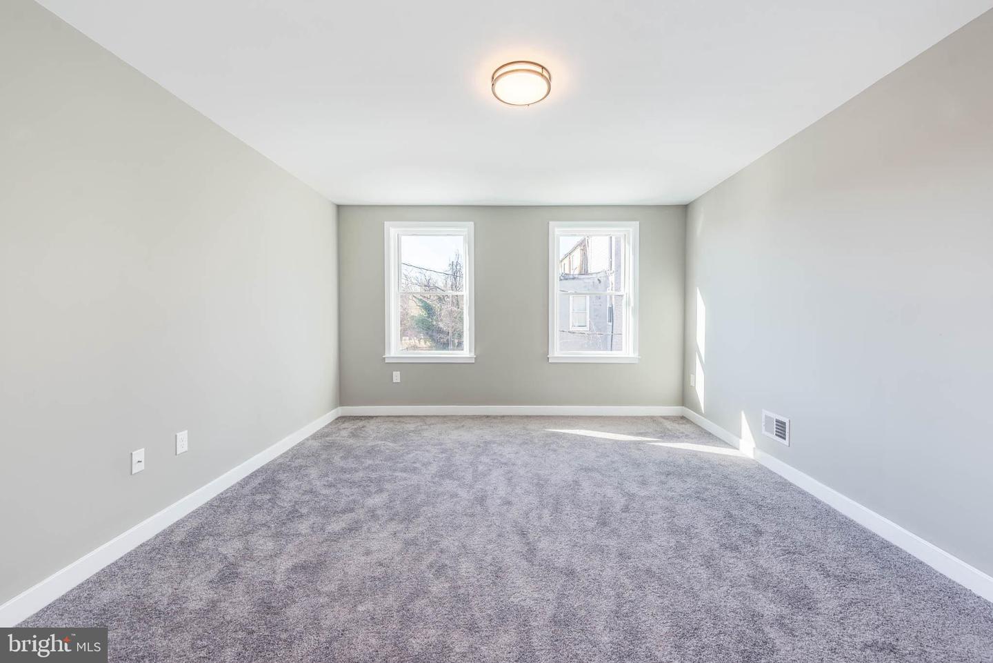 1330 Division St Property Photo 18