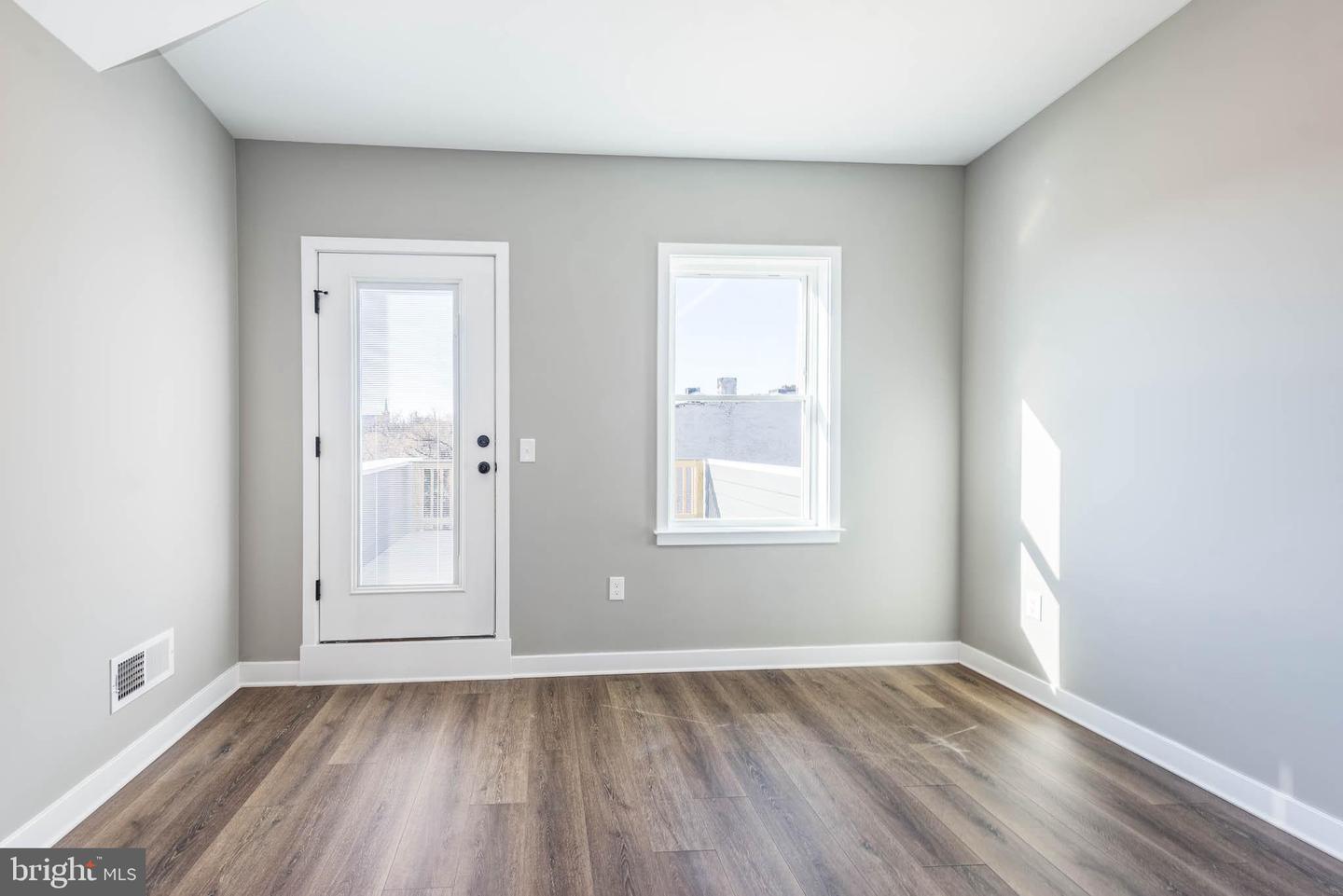 1330 Division St Property Photo 22