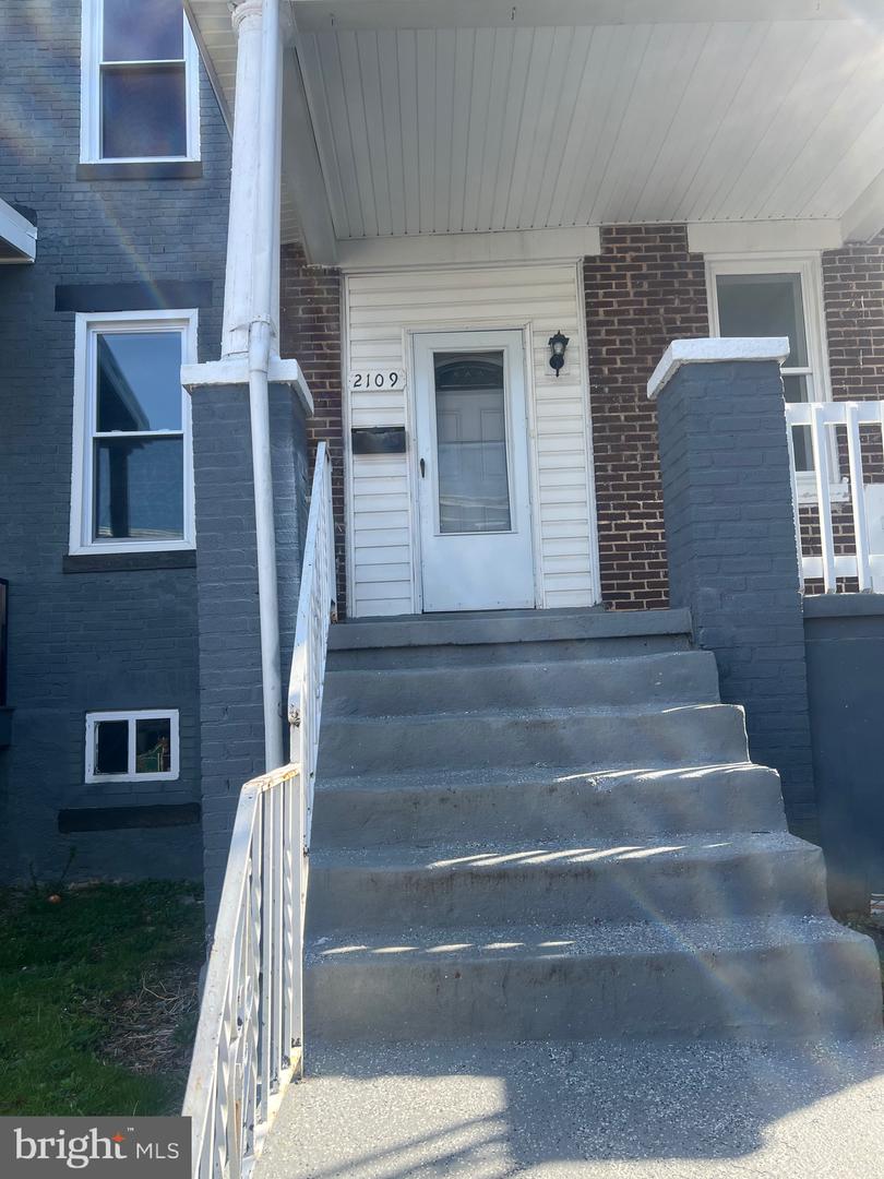 2109 RUPP ST Property Photo 1