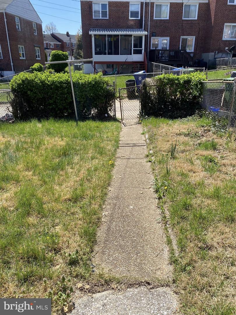815 Saint Dunstans Rd Property Photo 14