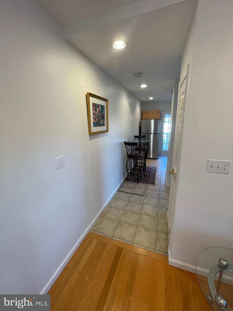 1539 Bush St Property Photo 34