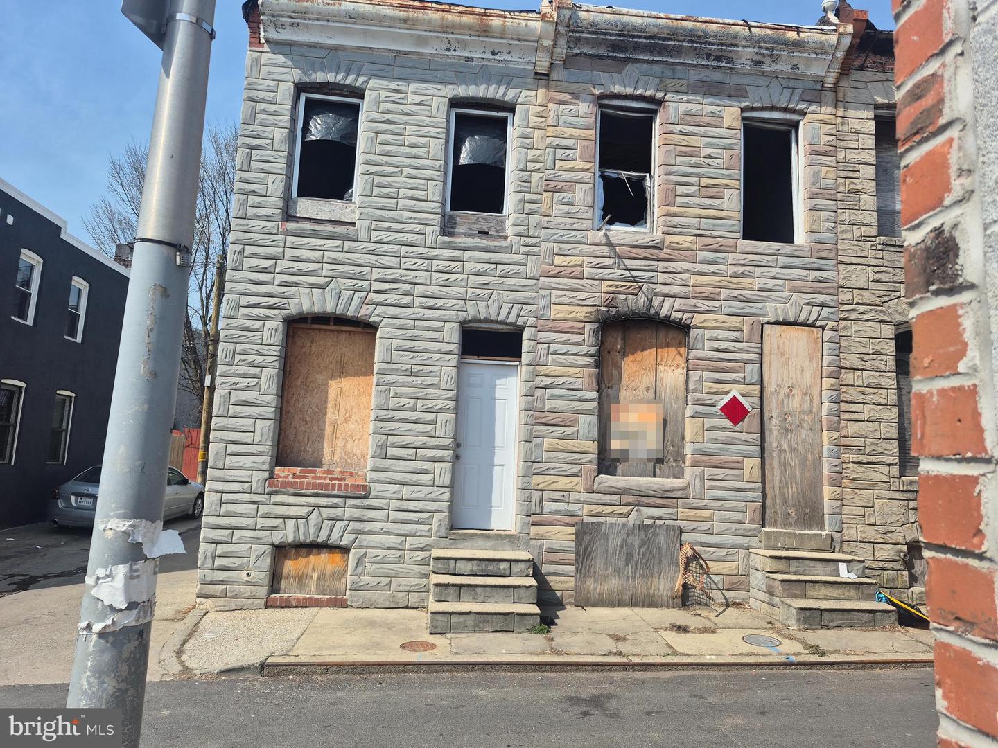 1824 N CHAPEL ST Property Photo 1