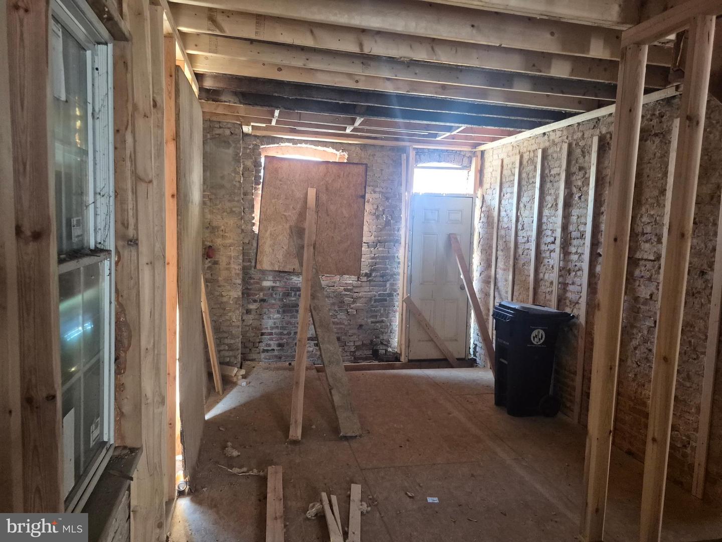 1824 N Chapel St Property Photo 5