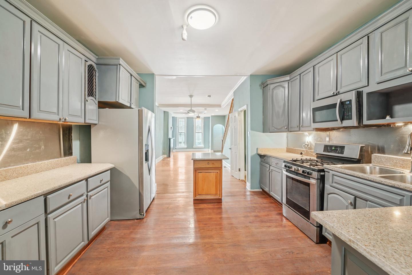2140 Wilkens Ave Property Photo 10