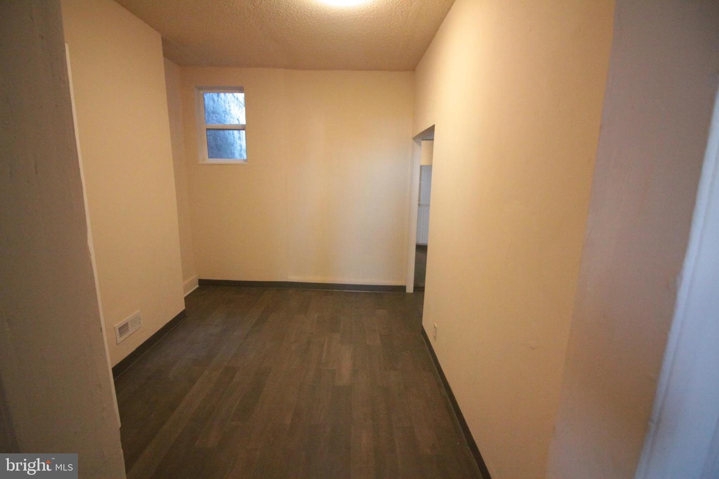 2704 Greenmount Ave Property Photo 3