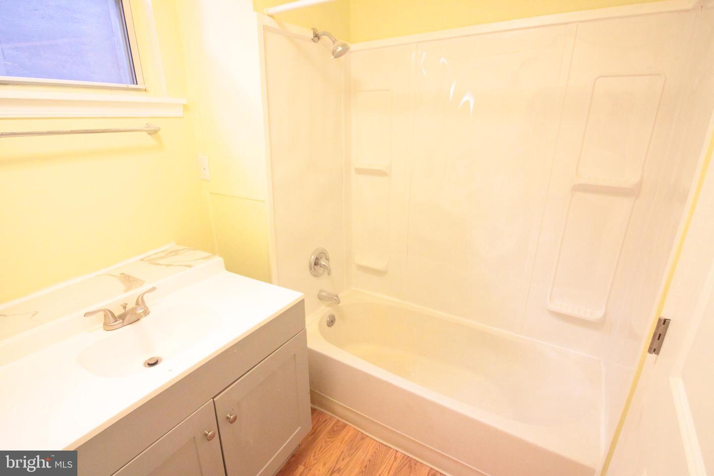 2704 Greenmount Ave Property Photo 11