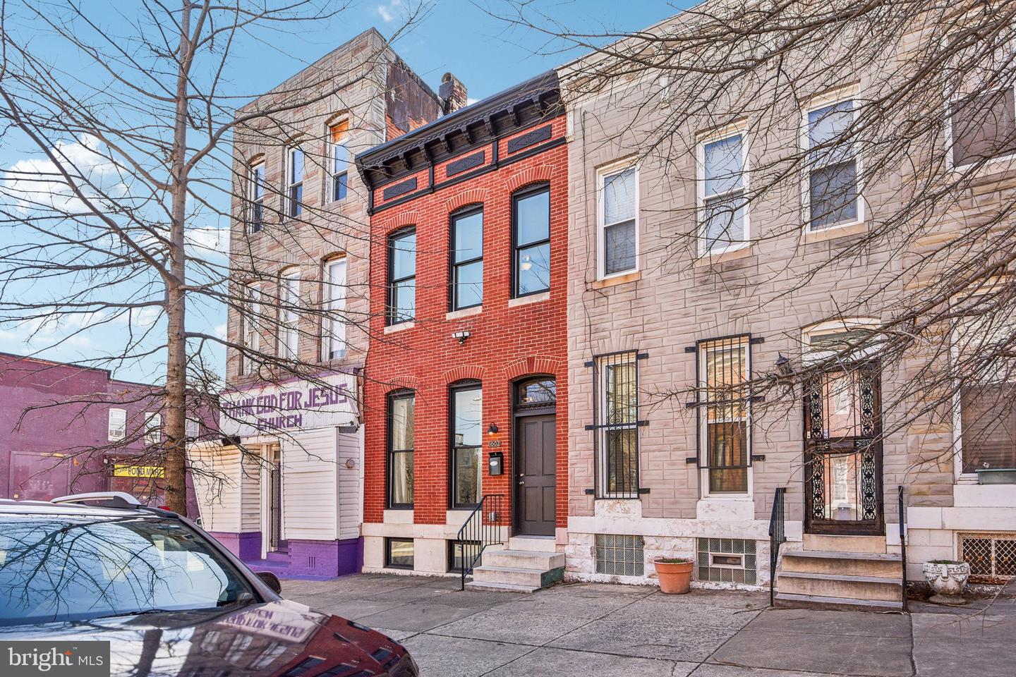 1602 N Bond St Property Photo 6