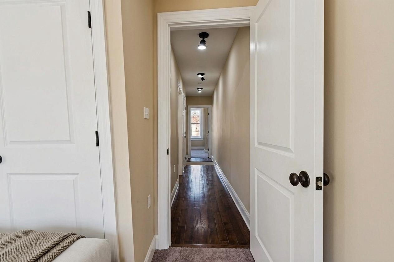 1602 N Bond St Property Photo 11