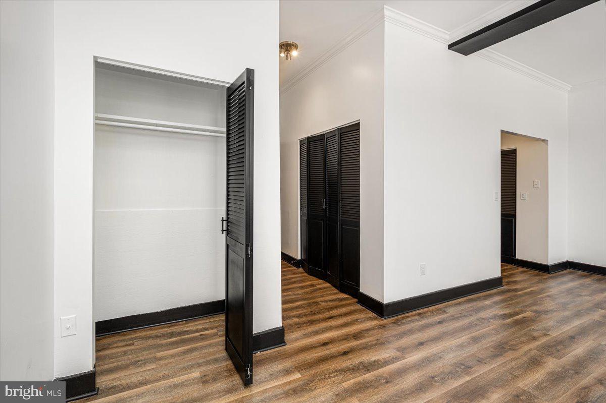 1 E Chase St #1008 Property Photo 12