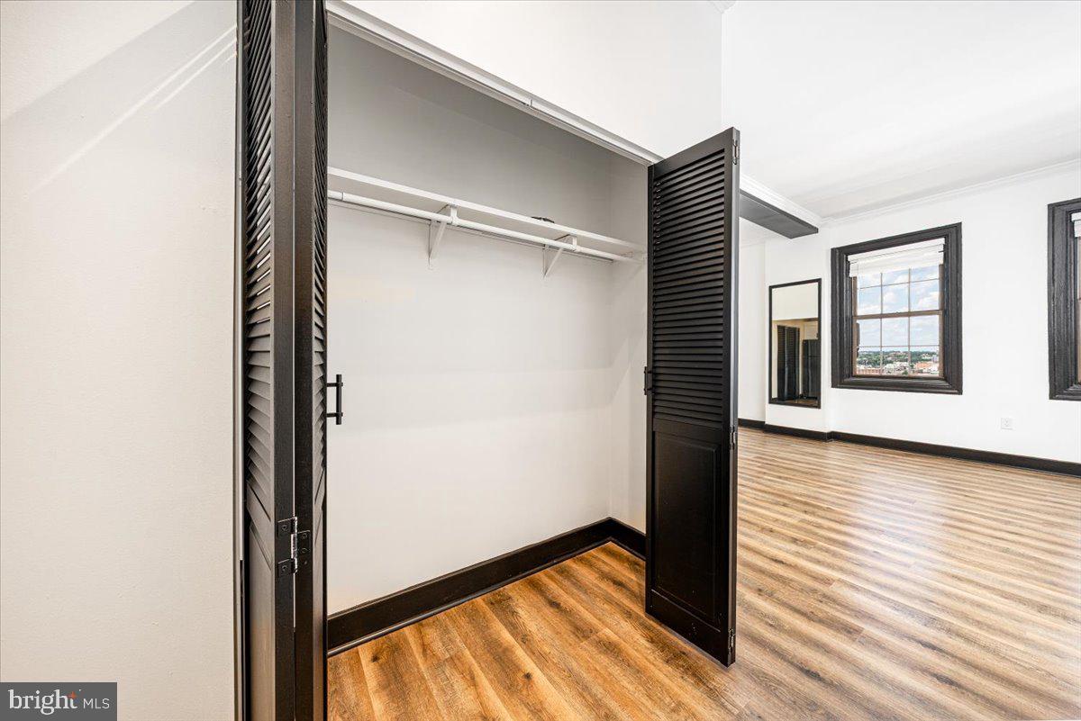 1 E Chase St #1008 Property Photo 17