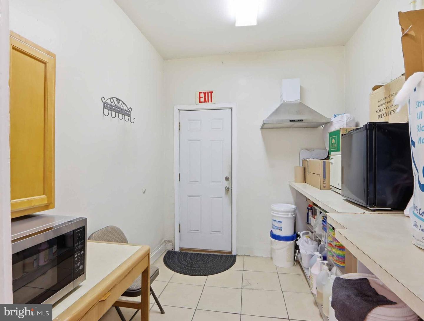 2517 Washington Blvd Property Photo 14