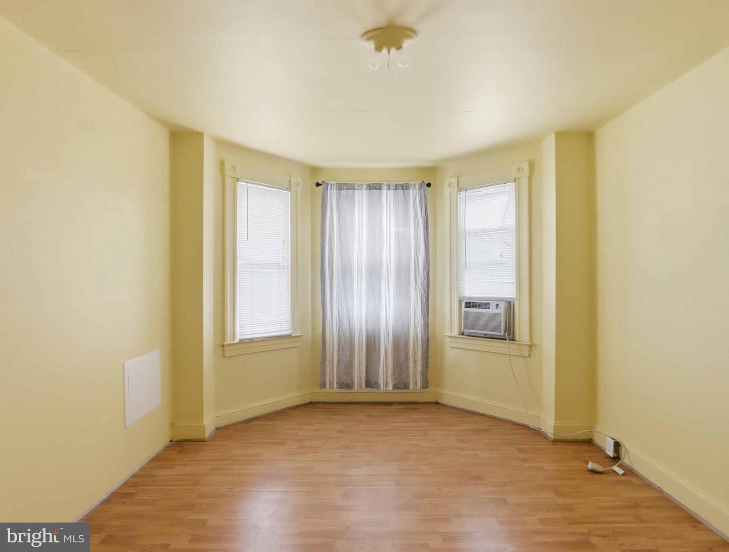 2517 Washington Blvd Property Photo 23