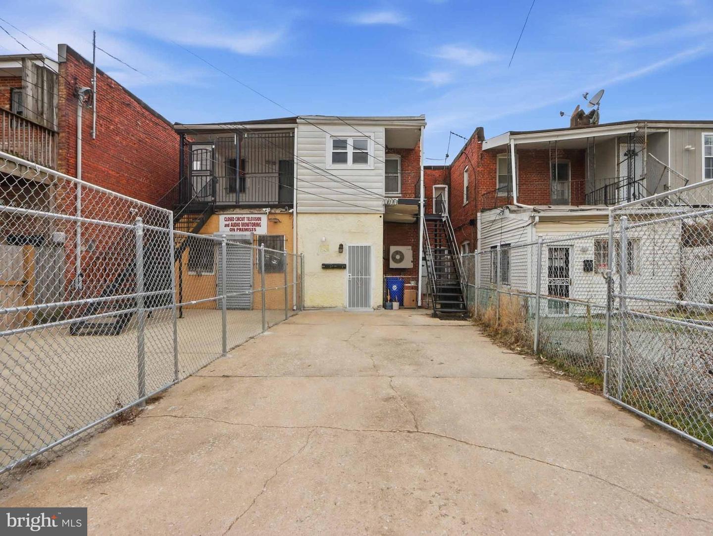 2517 Washington Blvd Property Photo 28