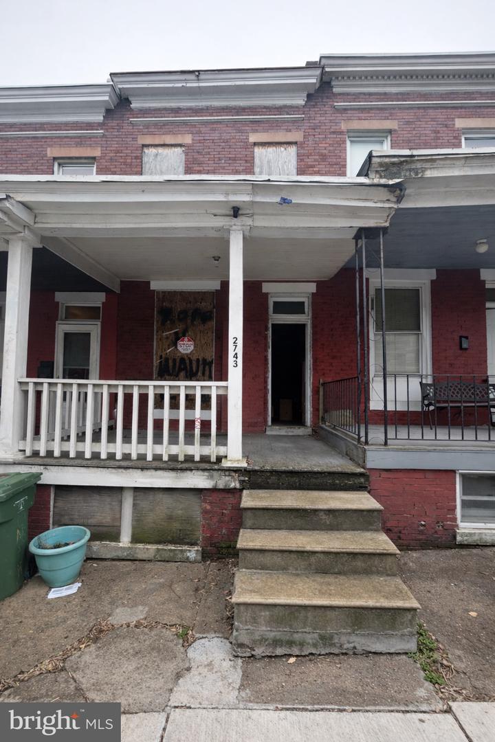 2743 W Lafayette Ave Property Photo 1