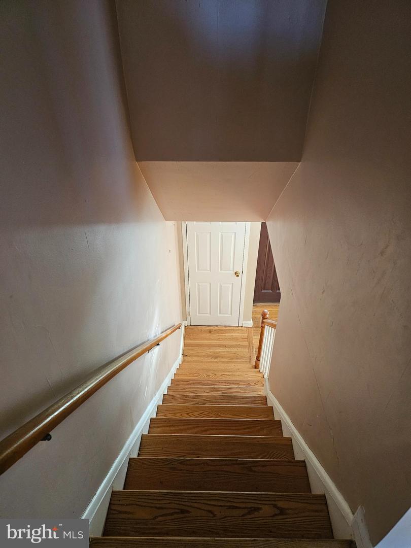 4728 Williston St Property Photo 9
