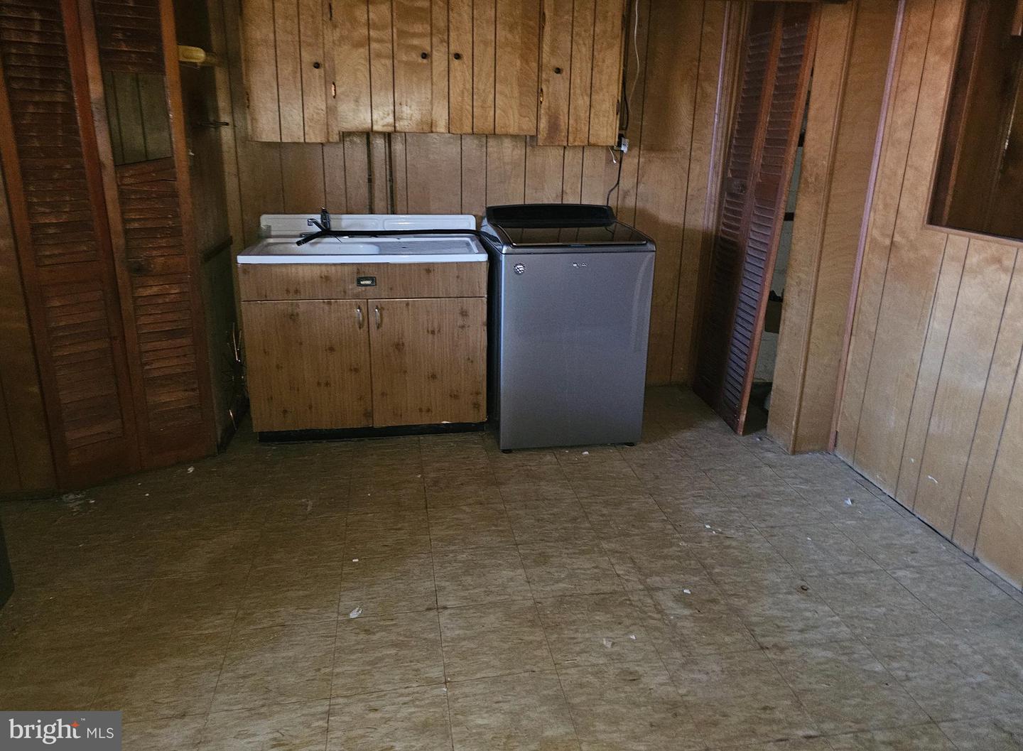4728 Williston St Property Photo 14