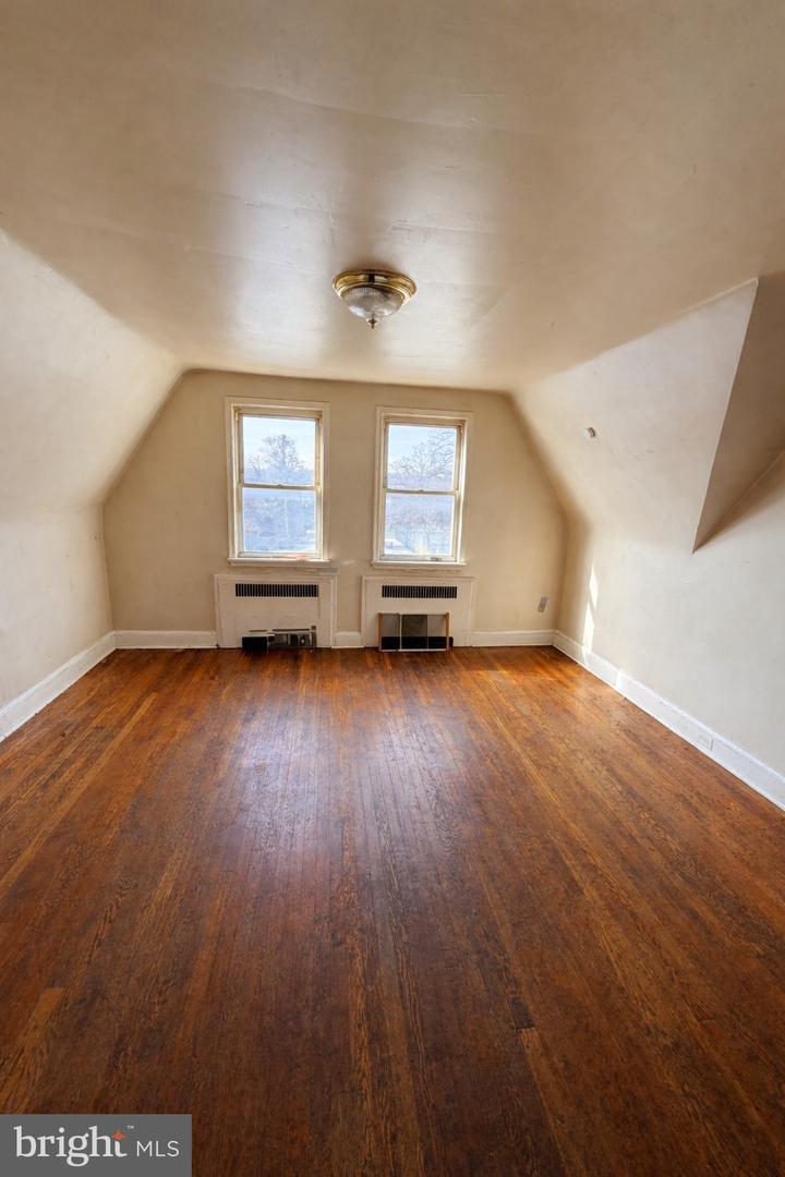 3114 Presstman St Property Photo 3