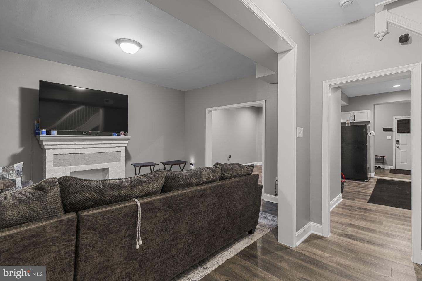3110 Cliftmont Property Photo 4