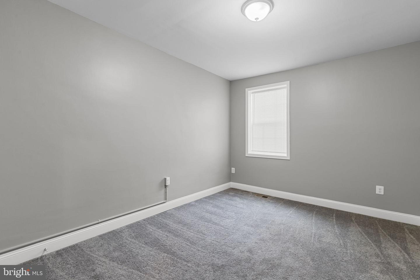 3110 Cliftmont Property Photo 15