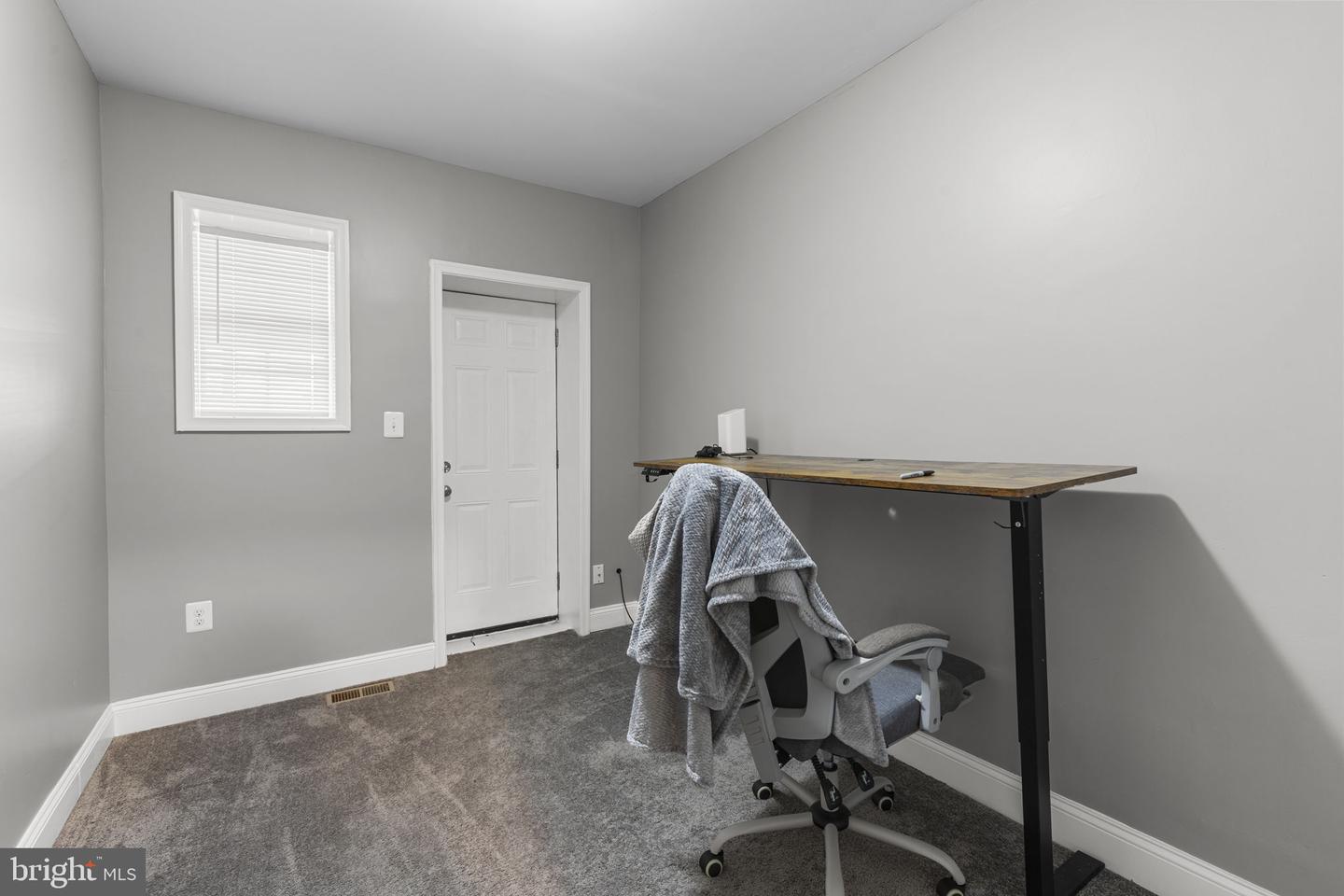 3110 Cliftmont Property Photo 17