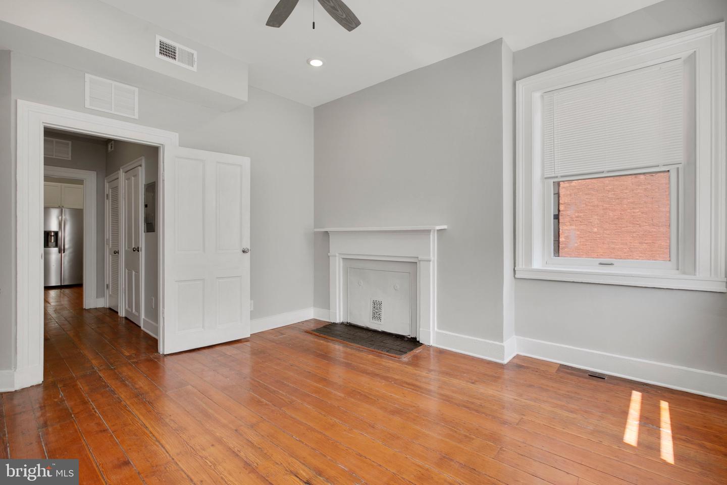 106 W Saratoga St Property Photo 7