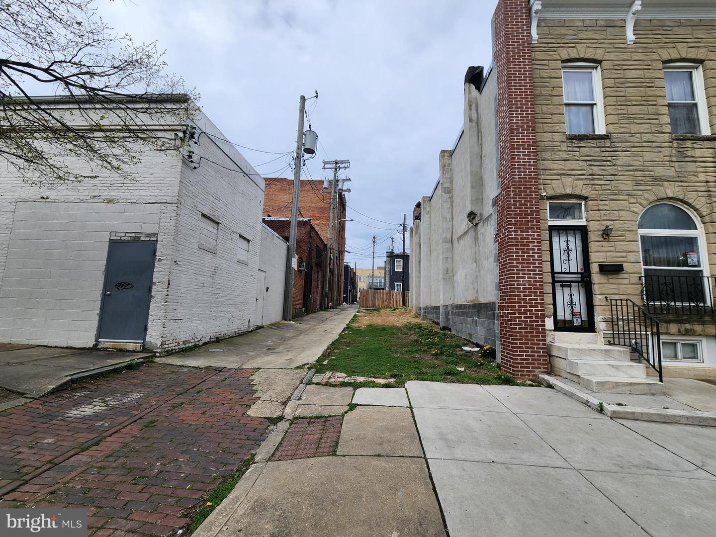 700 N COLLINGTON AVE Property Photo 1