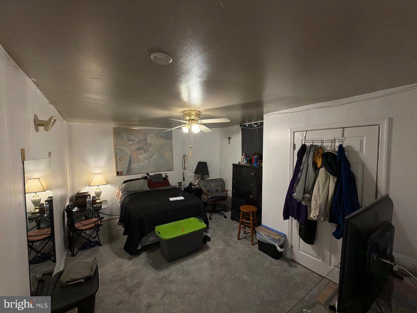 33 S Calverton Rd Property Photo 8