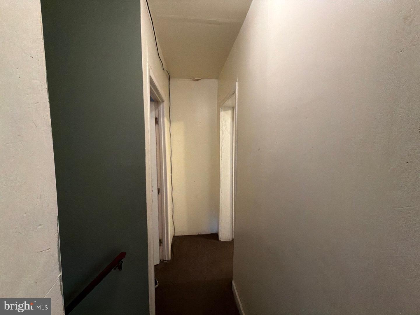 33 S Calverton Rd Property Photo 16