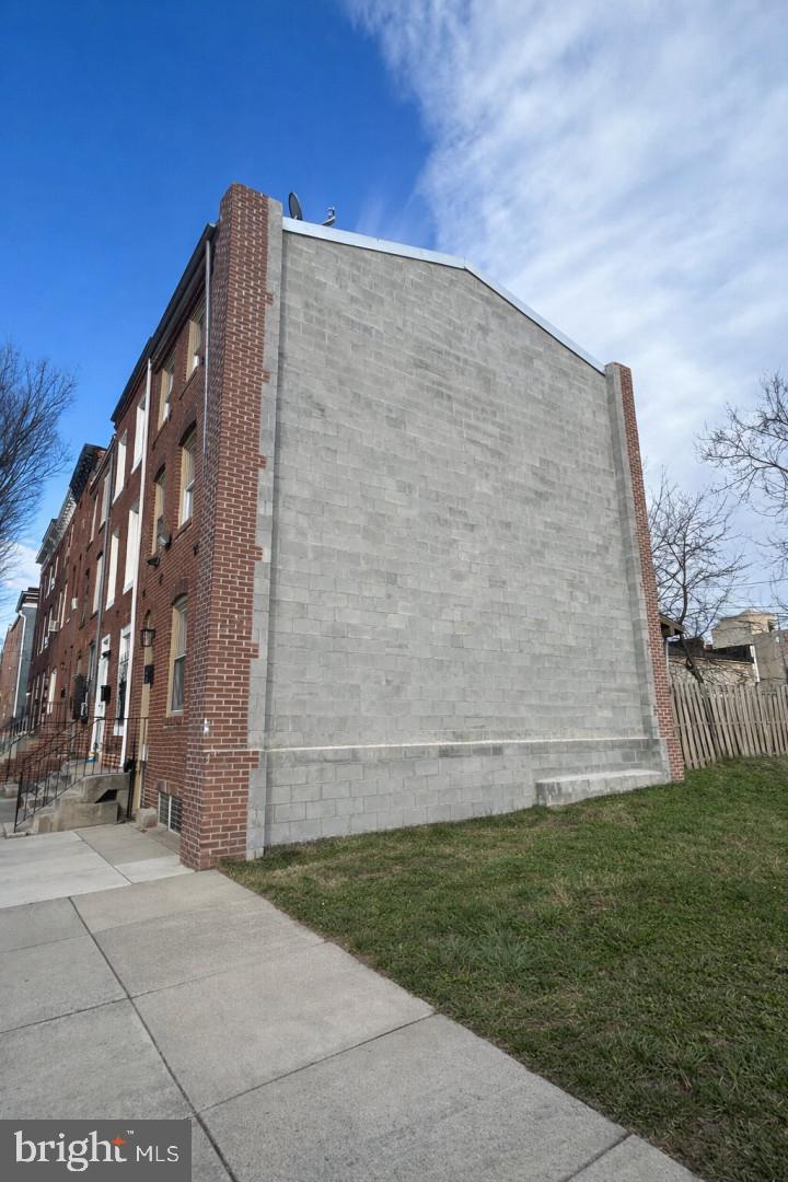 17 S CAREY ST Property Photo 1