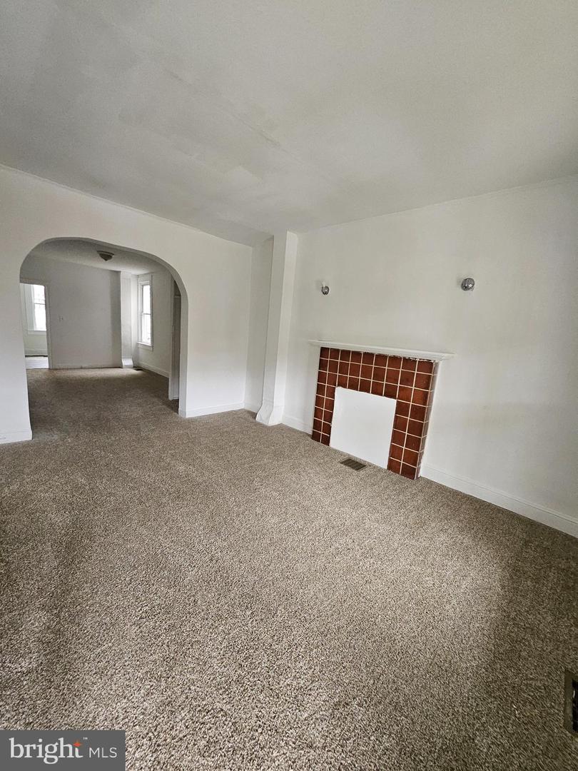 3141 Elmora Ave Property Photo 3