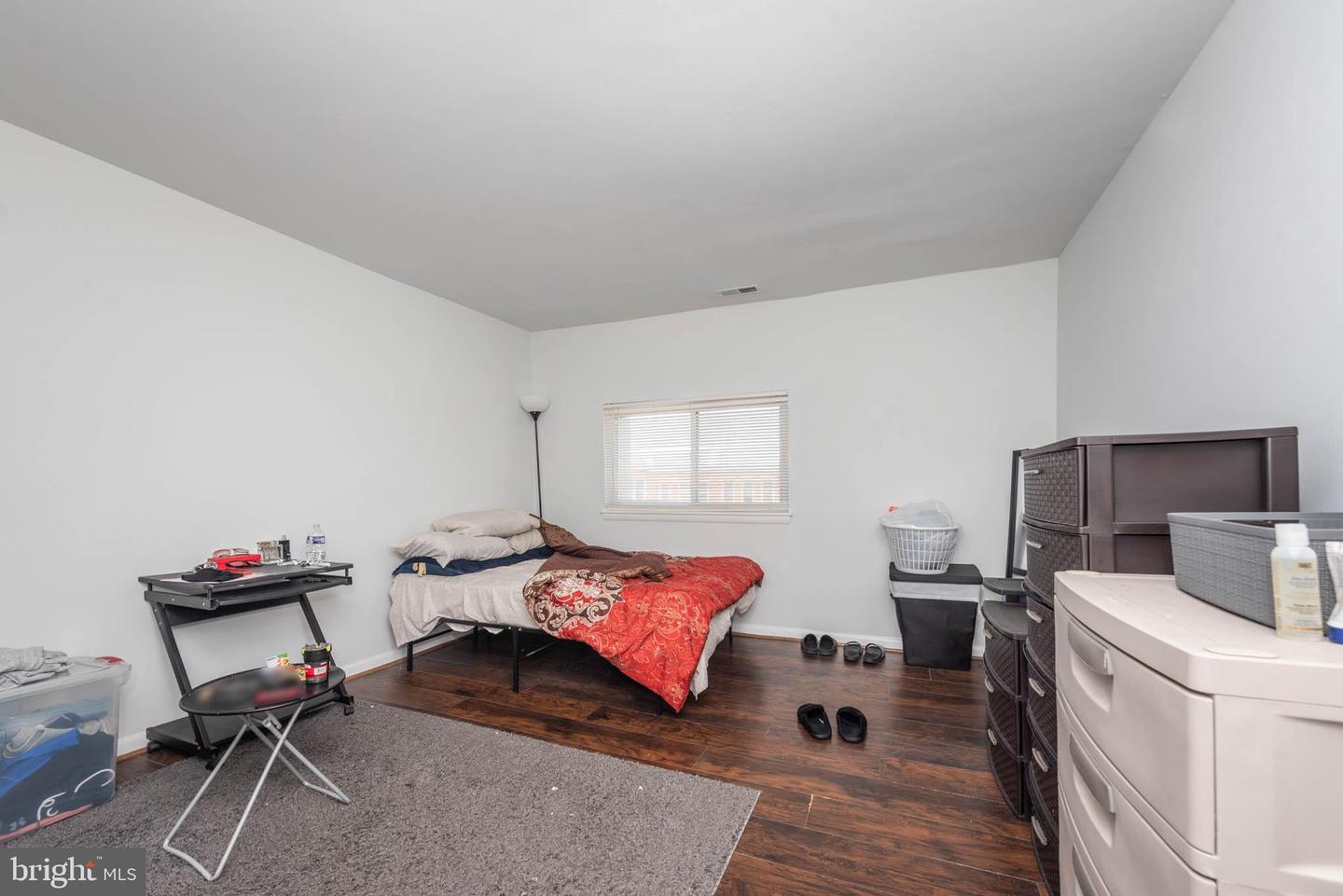 1911 W Baltimore St Property Photo 19
