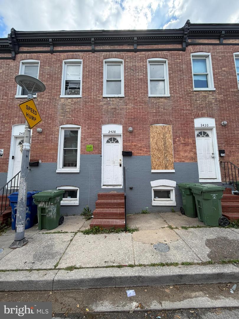 2428 ETTING ST Property Photo 1