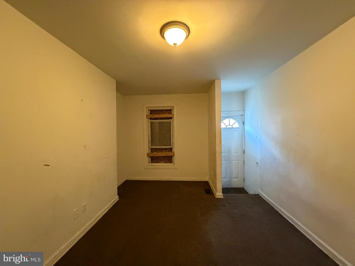 2428 Etting St Property Photo 3