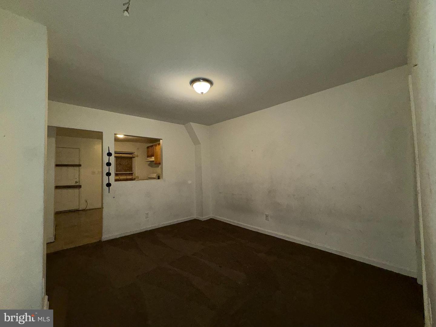 2428 Etting St Property Photo 4