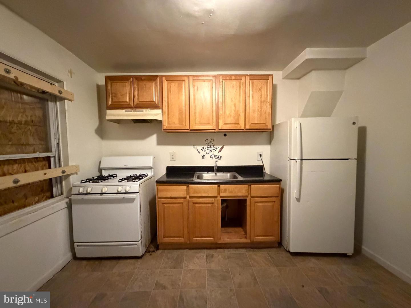 2428 Etting St Property Photo 8