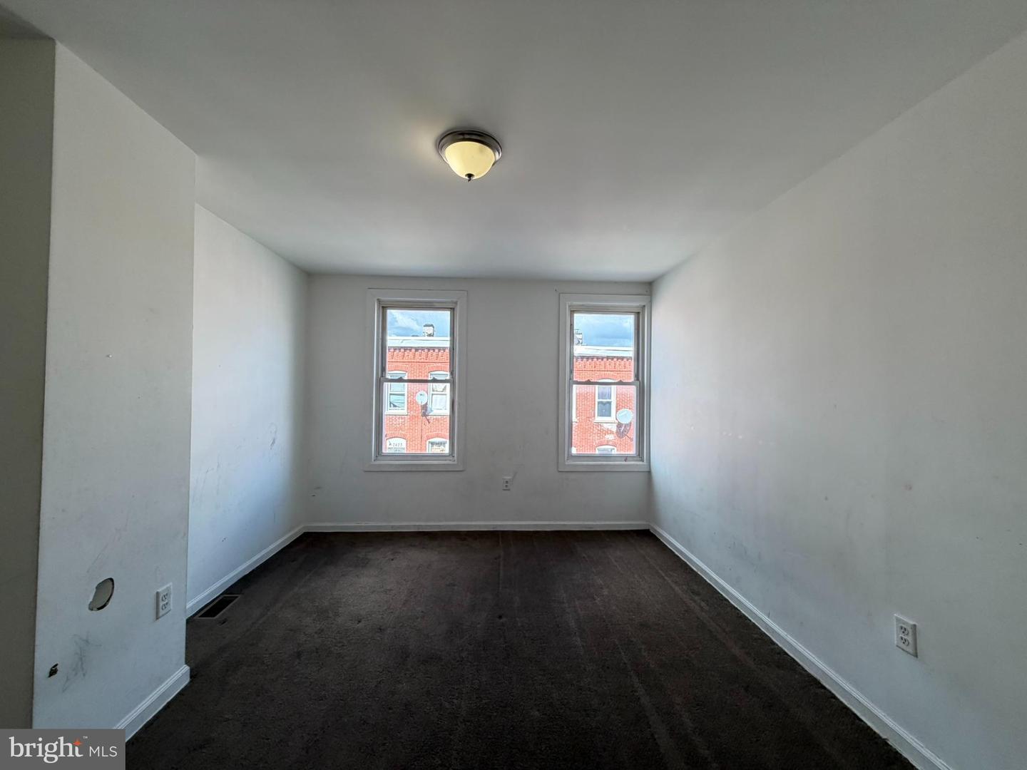 2428 Etting St Property Photo 9
